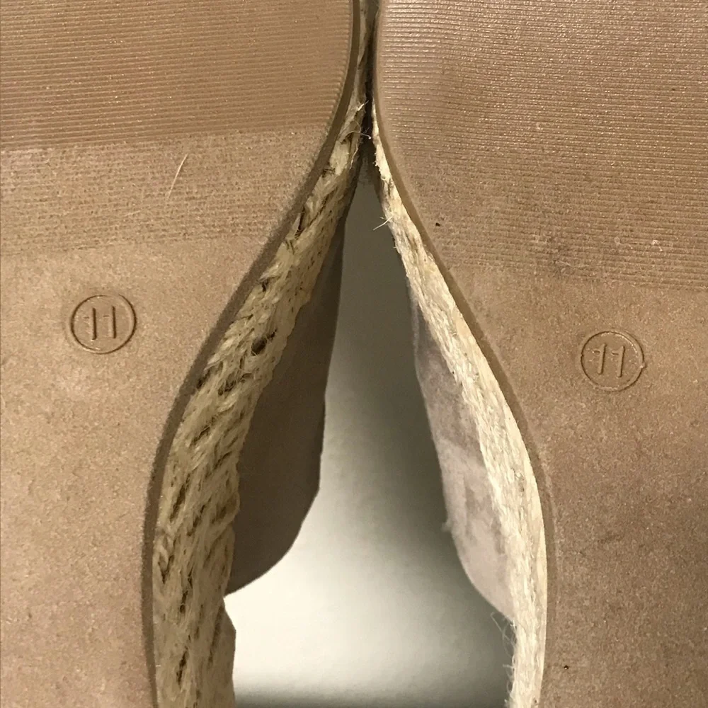 BIG BUDDHA / Gray/Tan Platform Espadrille Wedge Sandal Size 11